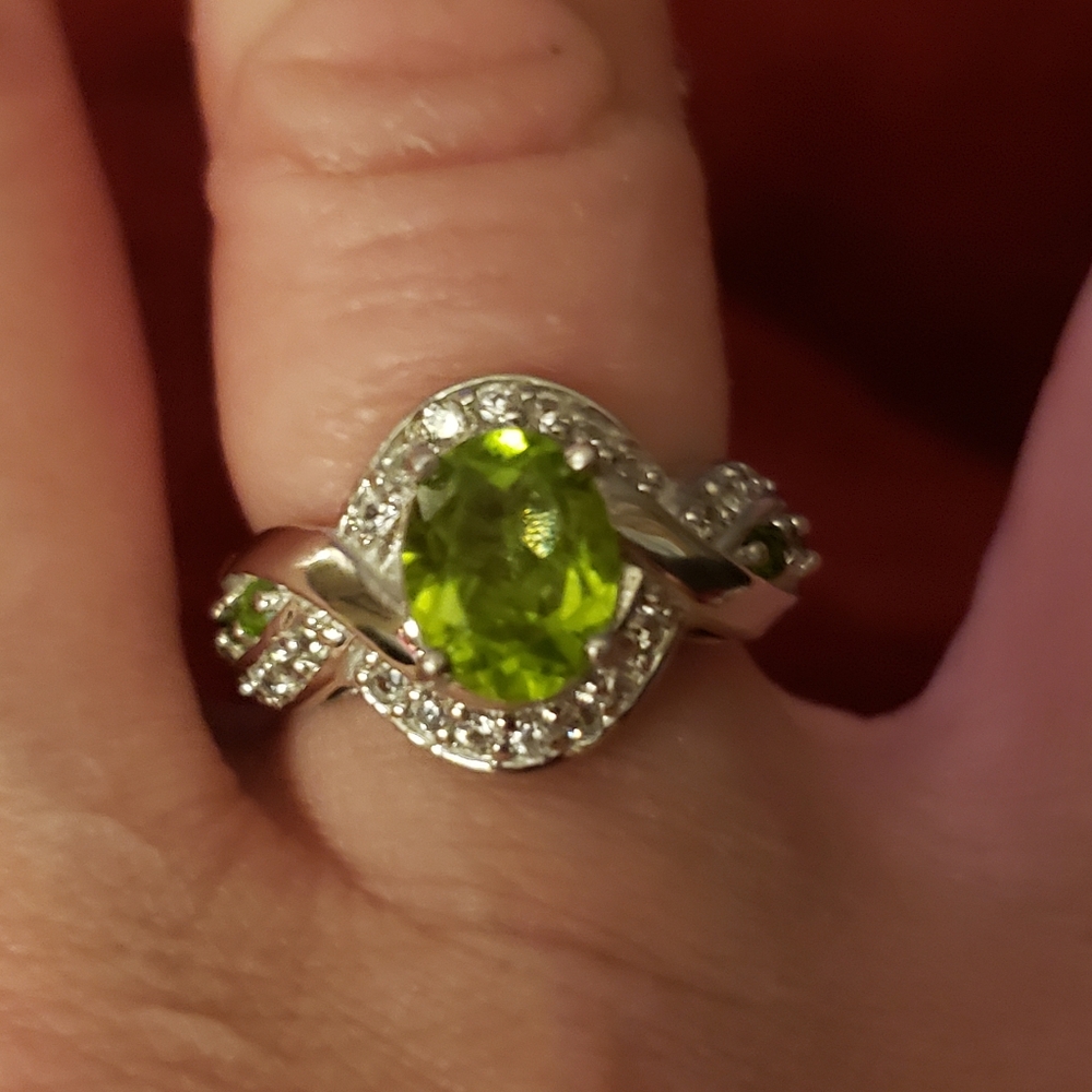 NWOT Premium Genuine Peridot and Multi Gemstone Ring